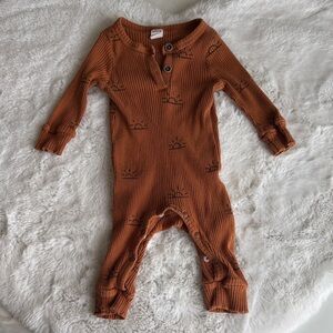 SHEIN Rust Ribbed Baby One-Piece